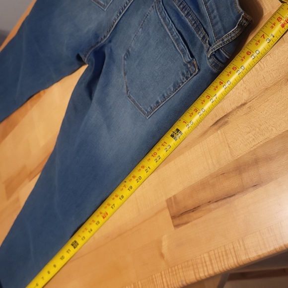 Apt 9 Essentials Slim Capri Jeans Streatchy - Picture 8 of 10